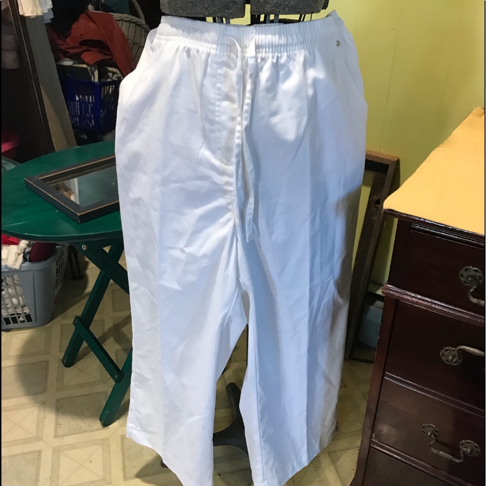 $$ Classic capris with drawstrings, IVP bottoms